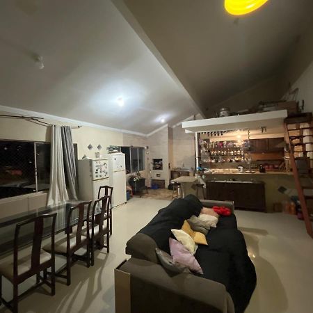 Quarto Hostel Curitiba Luaran gambar