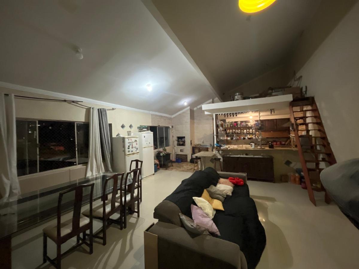 Quarto Hostel Curitiba Luaran gambar